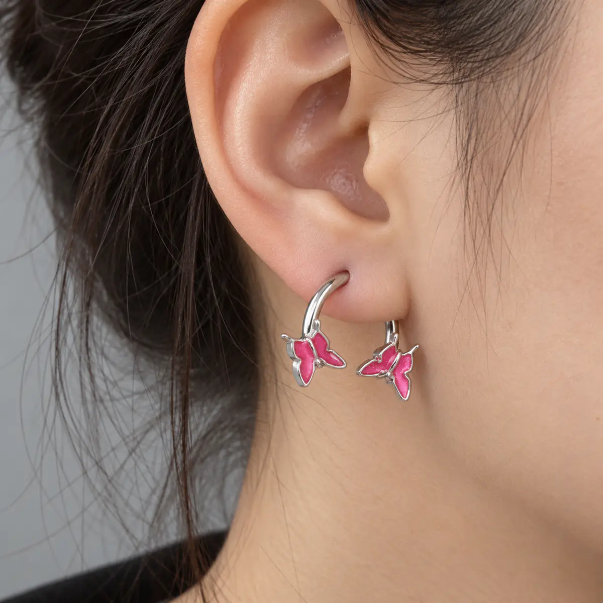 3Pcs Pink Princess Piercing Set, Butterfly Horseshoe Pearl, Titanium Steel, Multi-Use Septum Cartilage Ear Jewelry - wearing view