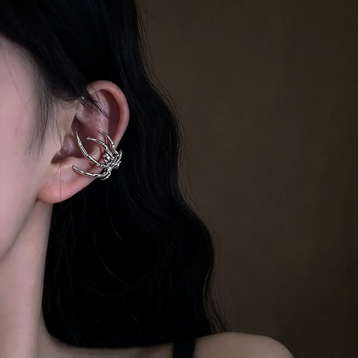 2Pcs Dark Spider & Demon Claw Ear Jewelry Set, No Piercing Ear Cuff & Cartilage Stud Earrings, Edgy Cool Minimalist Women's Earwear - product image