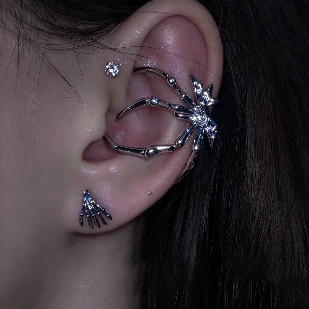 2Pcs Dark Spider & Demon Claw Ear Jewelry Set, No Piercing Ear Cuff & Cartilage Stud Earrings, Edgy Cool Minimalist Women's Earwear - product image